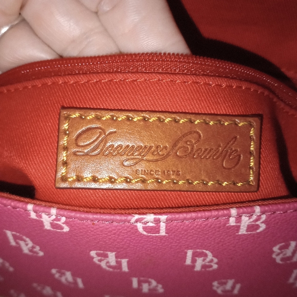 Dooney & Bourke Pink Signature leather Crossbody bag - Picture 13 of 14